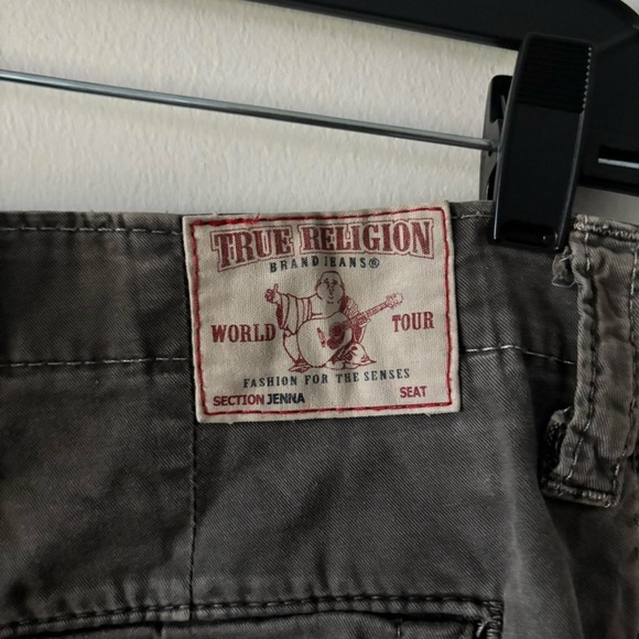 True Religion Charcoal Cargo Shorts for Men - Picture 2 of 5